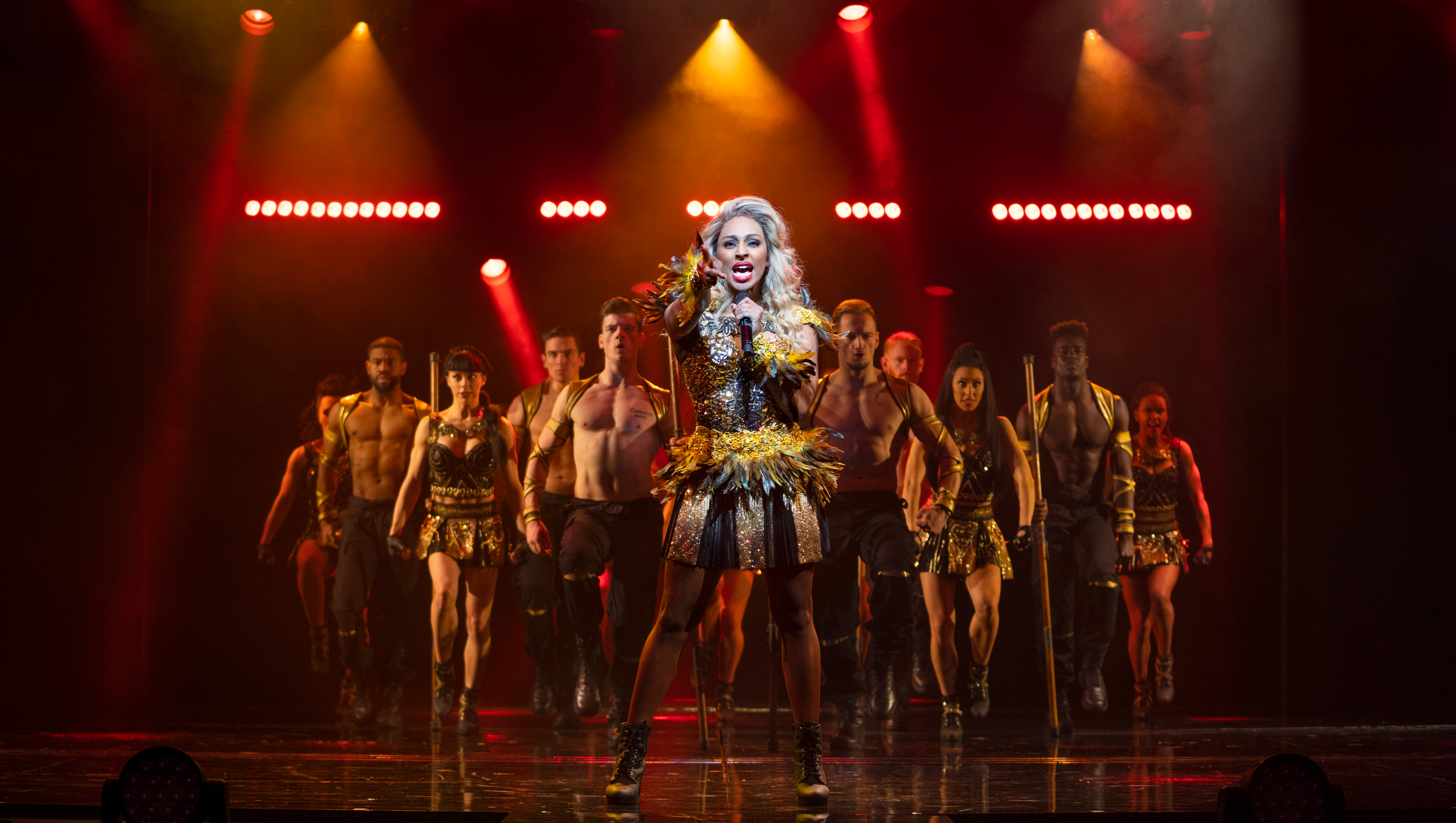 Alexandra Burke and Company in The Bodyguard UK Tour - 4798 - Photo by Paul Coltas
