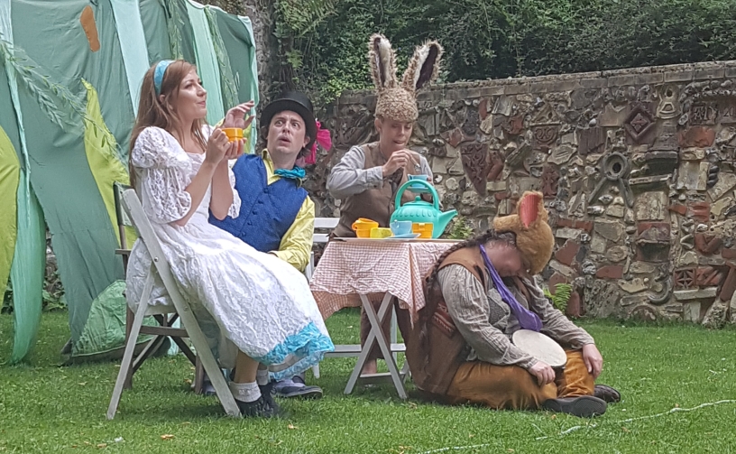 TheatreThoughts - Alice in Wonderland review - Norwich 2020